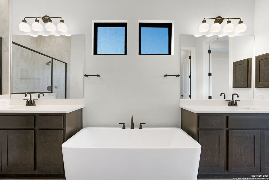 Furnished interior view inside a new home in Nolte Farms, Seguin (Image 15).
