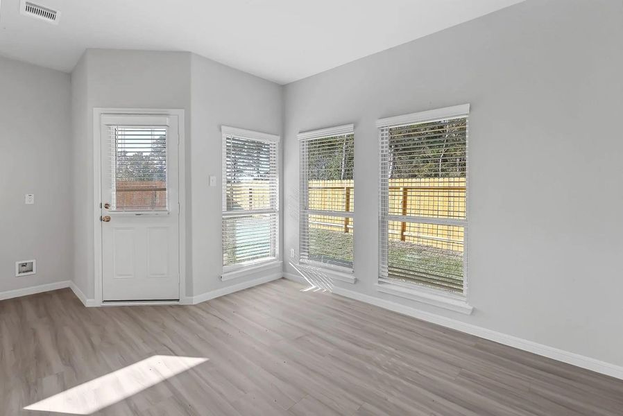 Spacious, unfurnished interior of a new home in , Dayton (Image 18).