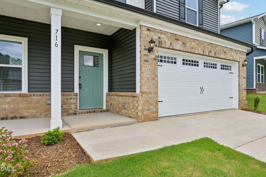 3-web-or-mls-Oak Manor - Raleigh - 716 D