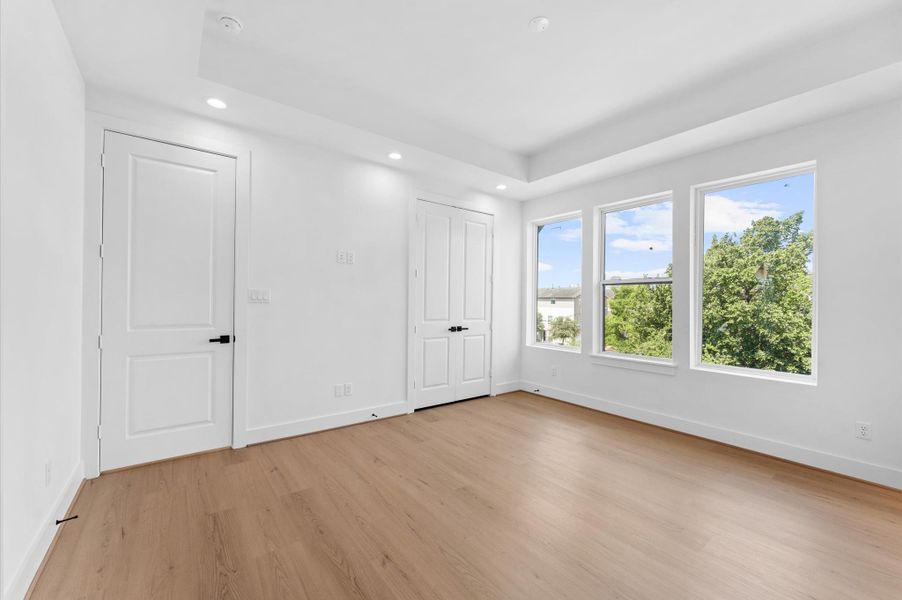 Image 11 of a home in . Image 11 of a home in .