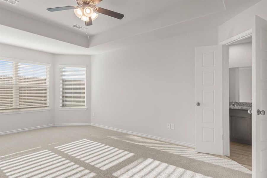 Spacious, unfurnished interior of a new home in Retreat at Fossil Creek, Fort Worth (Image 10). Spacious, unfurnished interior of a new home in Retreat at Fossil Creek, Fort Worth (Image 10).