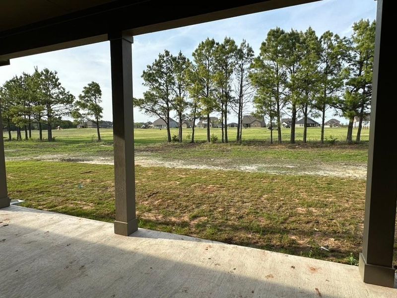 Exterior details and patio area of a home in Fannin Ranch, Leonard (Image 3).