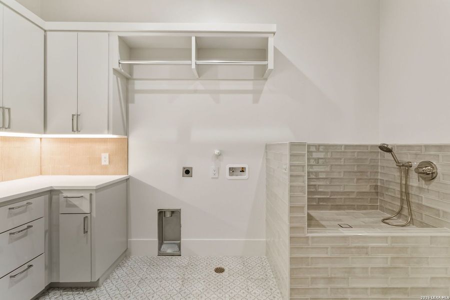 Furnished interior view inside a new home in , Fredericksburg (Image 18). Furnished interior view inside a new home in , Fredericksburg (Image 18).