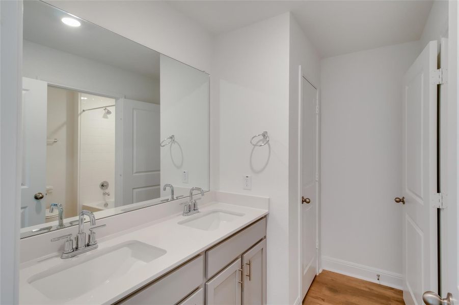 Furnished interior view inside a new home in Riverview, Georgetown (Image 4).