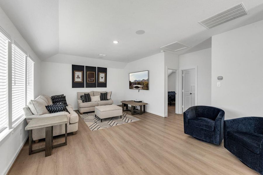 Furnished interior view inside a new home in Meridiana 40', 65', Manvel (Image 9).