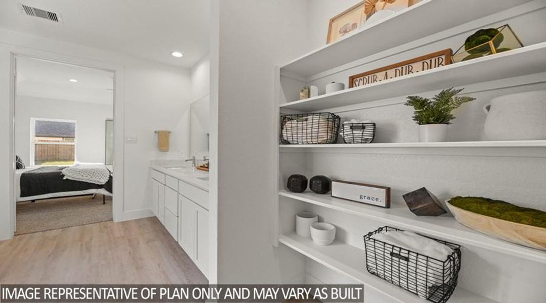 Furnished interior view inside a new home in Silverthorne, Conroe (Image 14).