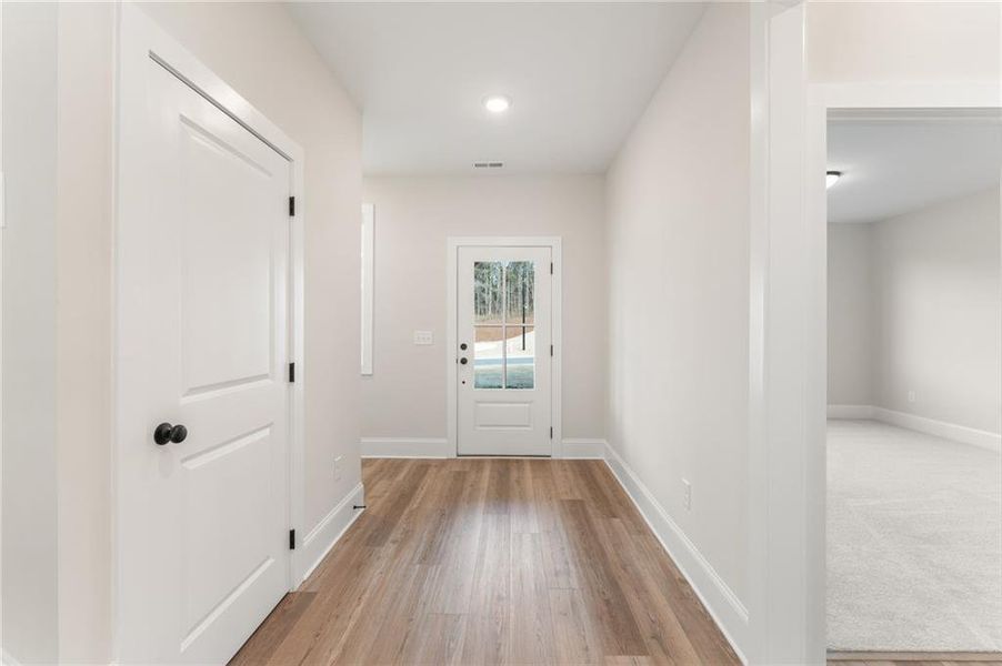 Spacious, unfurnished interior of a new home in , Marietta (Image 20).