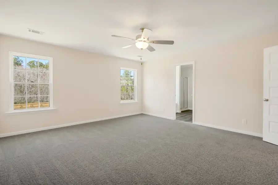 Representative unfurnished interior of a home built from the The Bagley by RTS Homes in Lakeside at Fifteen West, Hinesville (Image 23).
