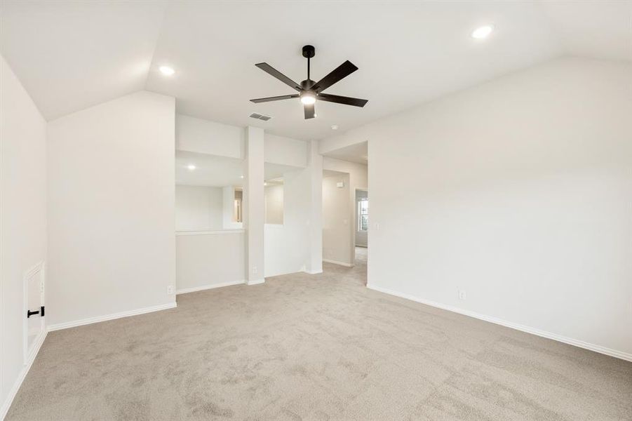 Spacious, unfurnished interior of a new home in Devonshire Classic 60-65, Forney (Image 31). Spacious, unfurnished interior of a new home in Devonshire Classic 60-65, Forney (Image 31).