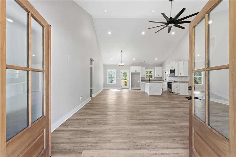 Spacious, unfurnished interior of a new home in , Dallas (Image 39).