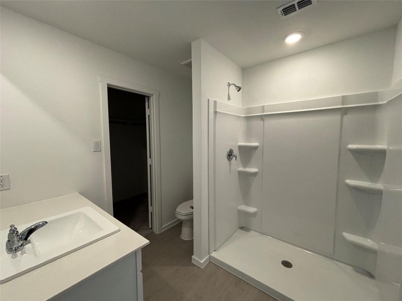 Furnished interior view inside a new home in Binford Creek, Waller (Image 15).