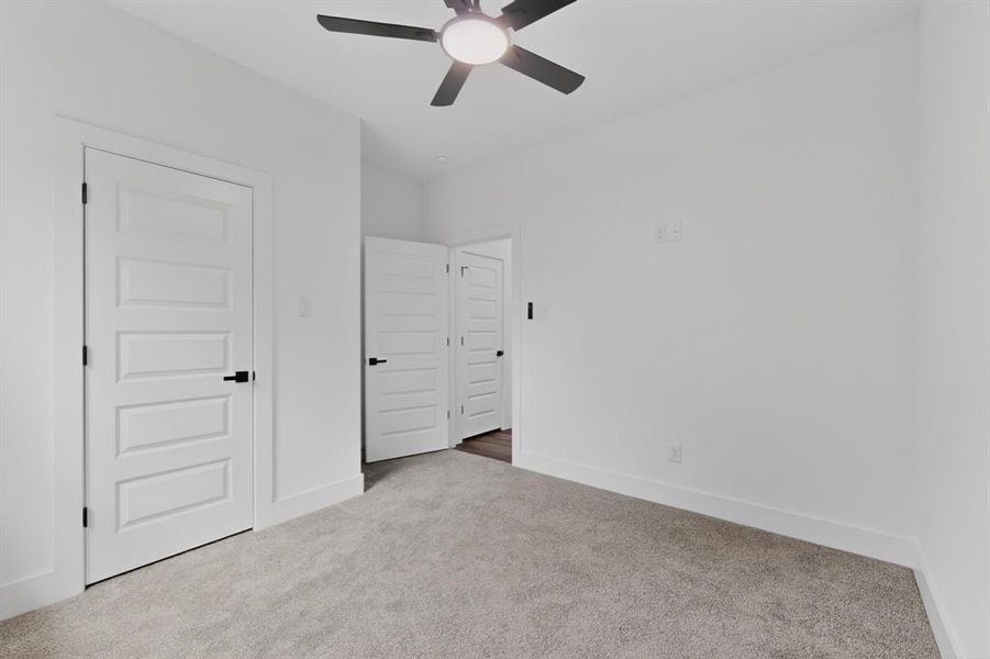 Spacious, unfurnished interior of a new home in , Dallas (Image 16).