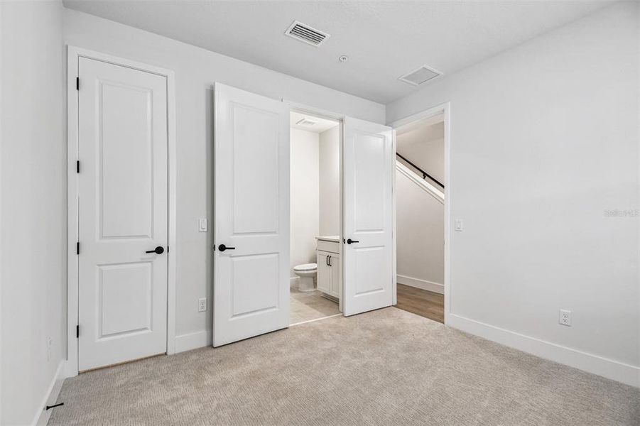 Spacious, unfurnished interior of a new home in Towns at Union, St. Petersburg (Image 21). Spacious, unfurnished interior of a new home in Towns at Union, St. Petersburg (Image 21).