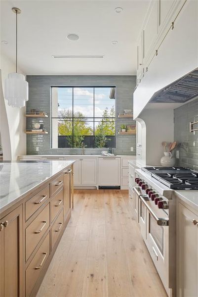 Furnished interior view inside a new home in , Dallas (Image 34).