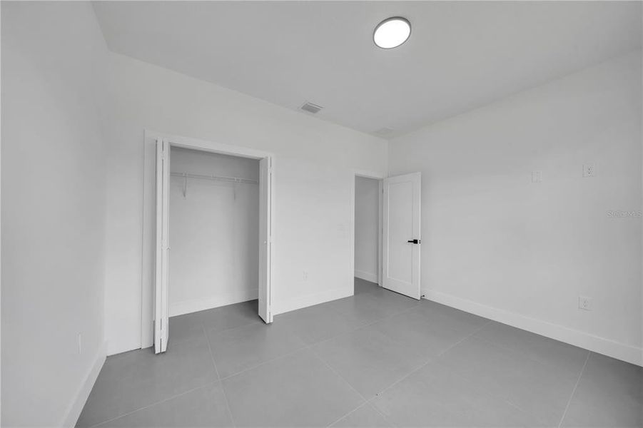 Spacious, unfurnished interior of a new home in , North Port (Image 27).