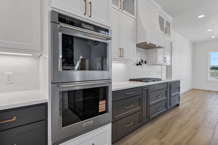Furnished interior view inside a new home in Oak Water Ranch, Granbury (Image 6).