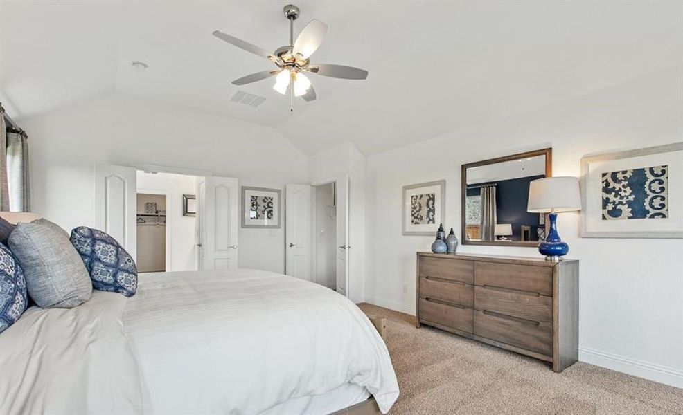 SPACIOUS, RELAXING.... virtually staged