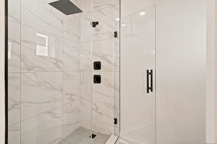 Image 11 of a home in .