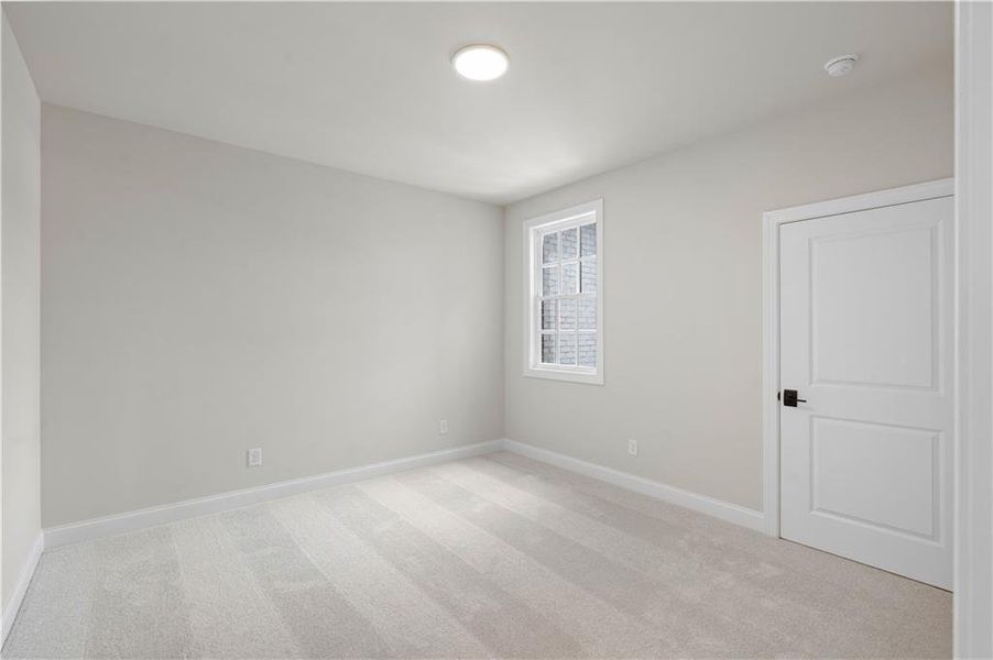 Spacious, unfurnished interior of a new home in Ward's Crossing Townhomes, Johns Creek (Image 31).