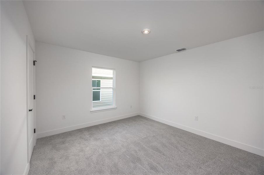 Spacious, unfurnished interior of a new home in Briarwood, Alachua (Image 13).