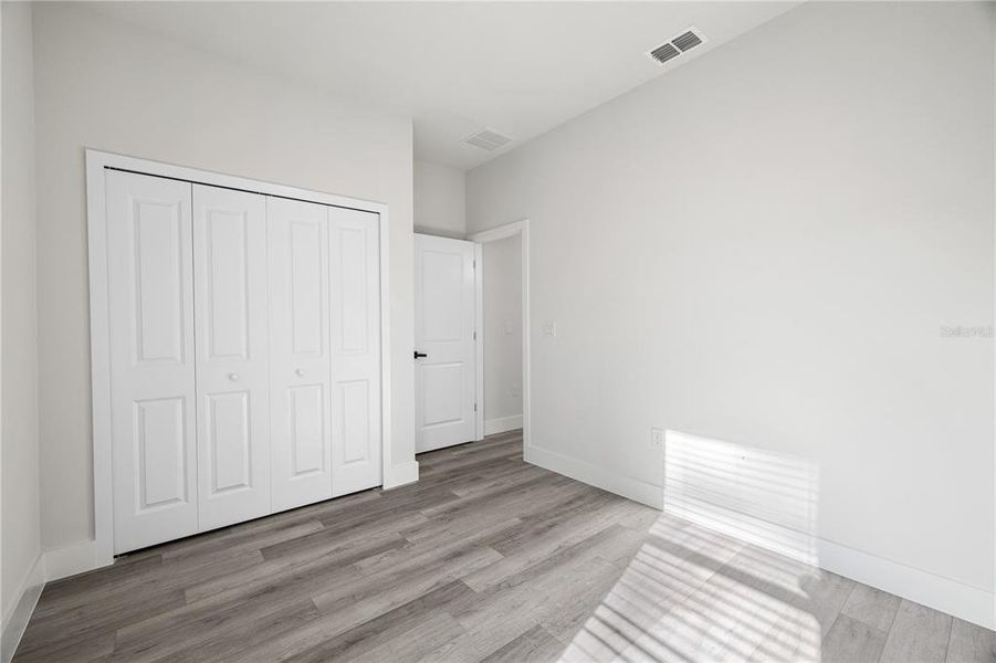 Spacious, unfurnished interior of a new home in , Dunnellon (Image 19).
