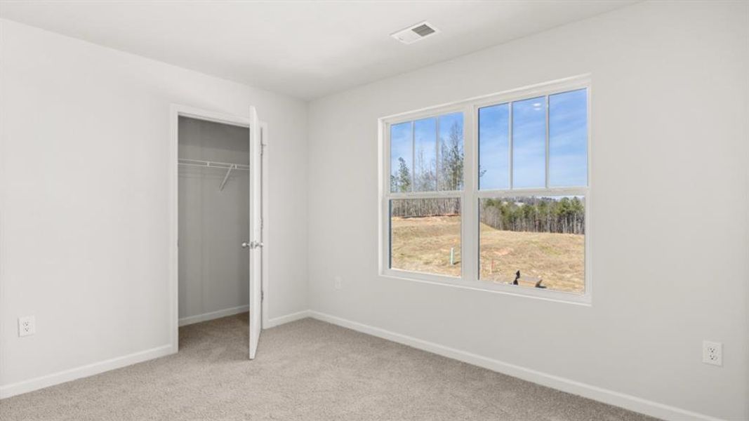 Spacious, unfurnished interior of a new home in Oconee Overlook, Gainesville (Image 18).