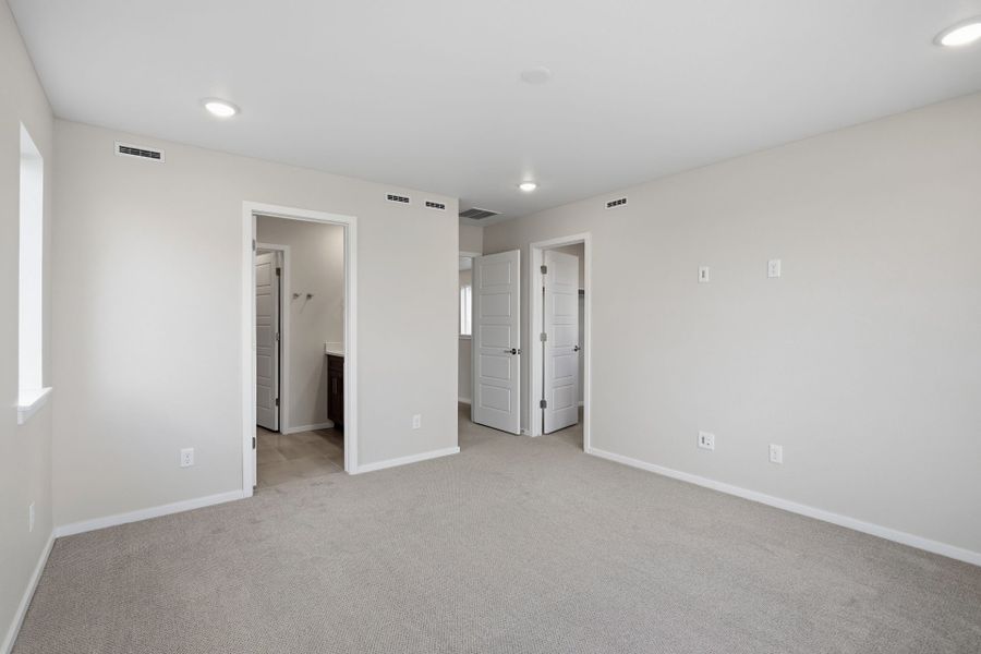 Spacious, unfurnished interior of a new home in Barefoot Village, Firestone (Image 22).