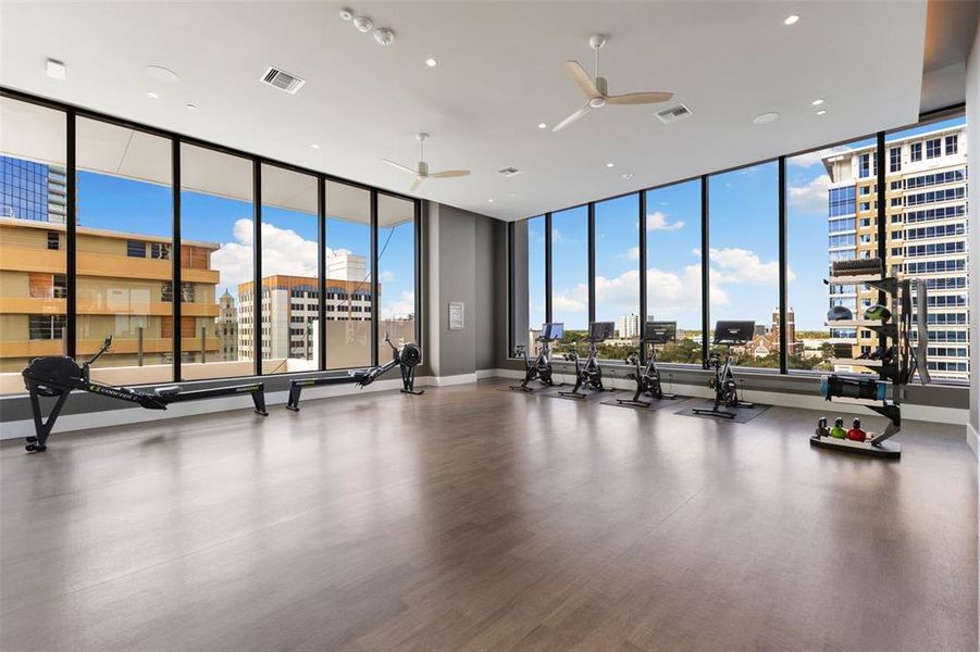 Community amenities in , St. Petersburg (Image 48). Community amenities in , St. Petersburg (Image 48).