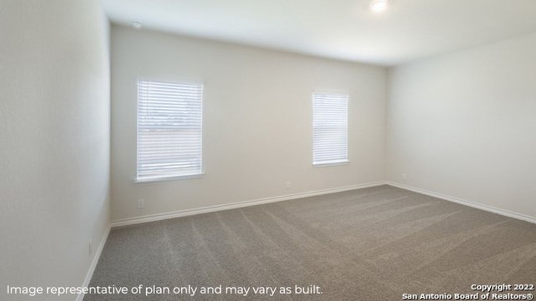 Spacious, unfurnished interior of a new home in Brookstone Creek, San Antonio (Image 9).