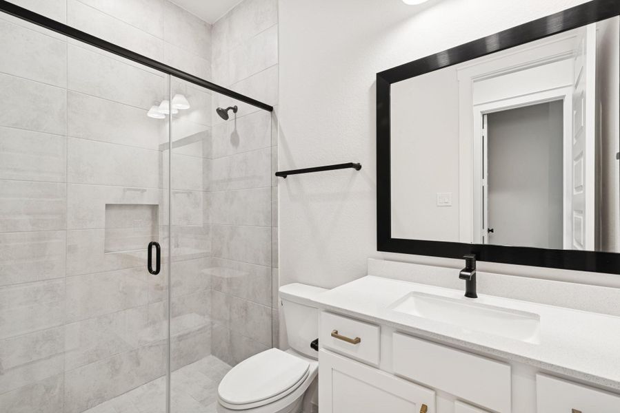 Furnished interior view inside a new home in The Highlands 40', Porter (Image 2).