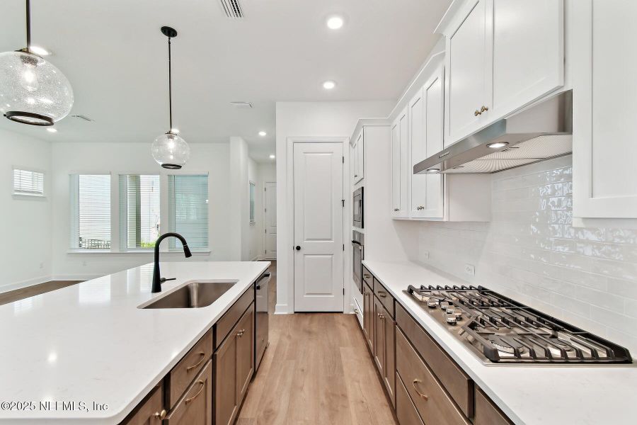 Furnished interior view inside a new home in Granville at eTown 34', Jacksonville (Image 7).