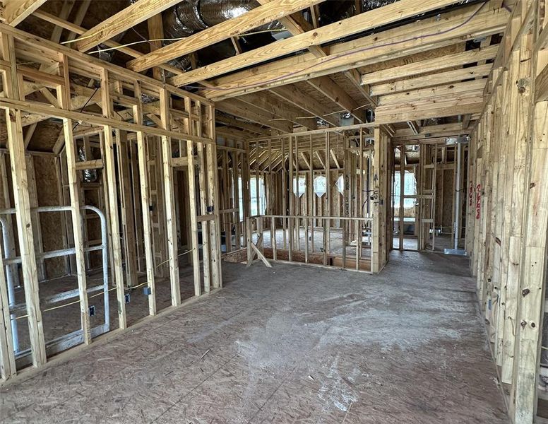 Spacious, unfurnished interior of a new home in Ellis Cove, Seabrook (Image 28).