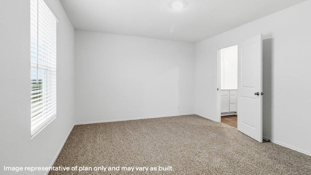 Spacious, unfurnished interior of a new home in Blue Ridge Ranch, San Antonio (Image 20).