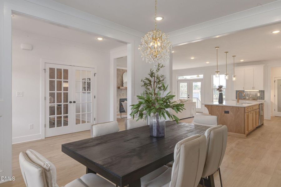 8-web-or-mls-Roombiance08