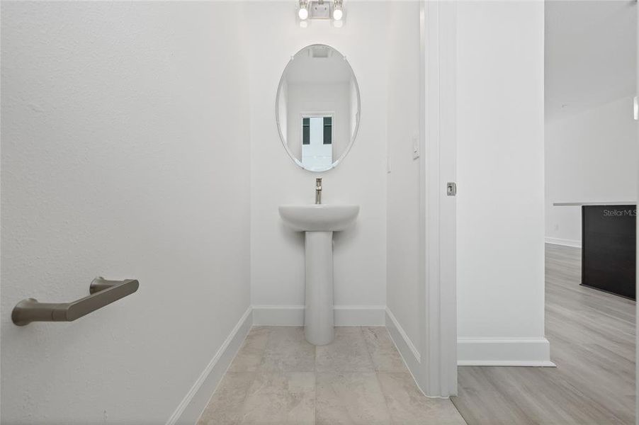 Image 32 of a home in Alante. Image 32 of a home in Alante.