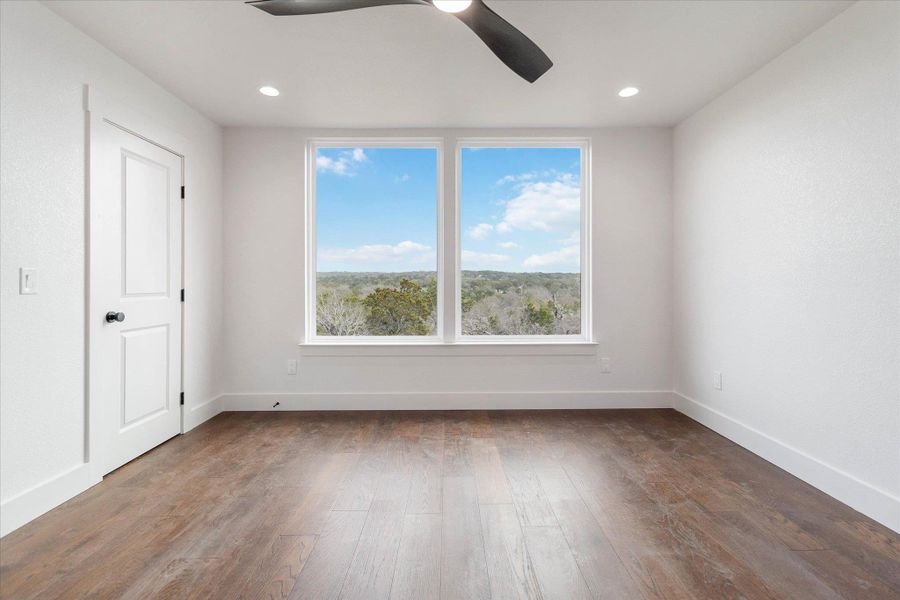 Spacious, unfurnished interior of a new home in , Wimberley (Image 27).