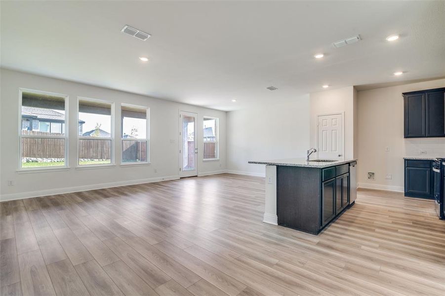 Spacious, unfurnished interior of a new home in Heartland, Crandall (Image 17).