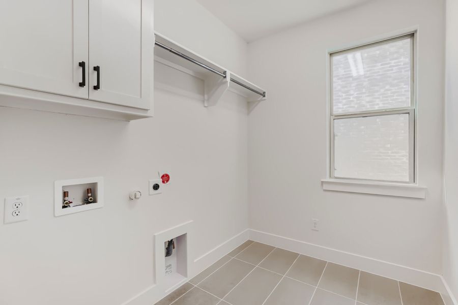 4420 Daisy - Laundry Room 4420 Daisy - Laundry Room