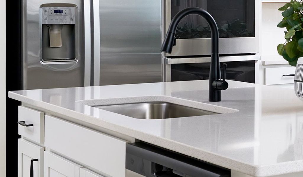 Coronado-733-WildernessShores Kitchen