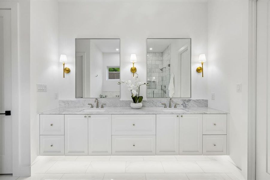Furnished interior view inside a new home in , Dallas (Image 37).