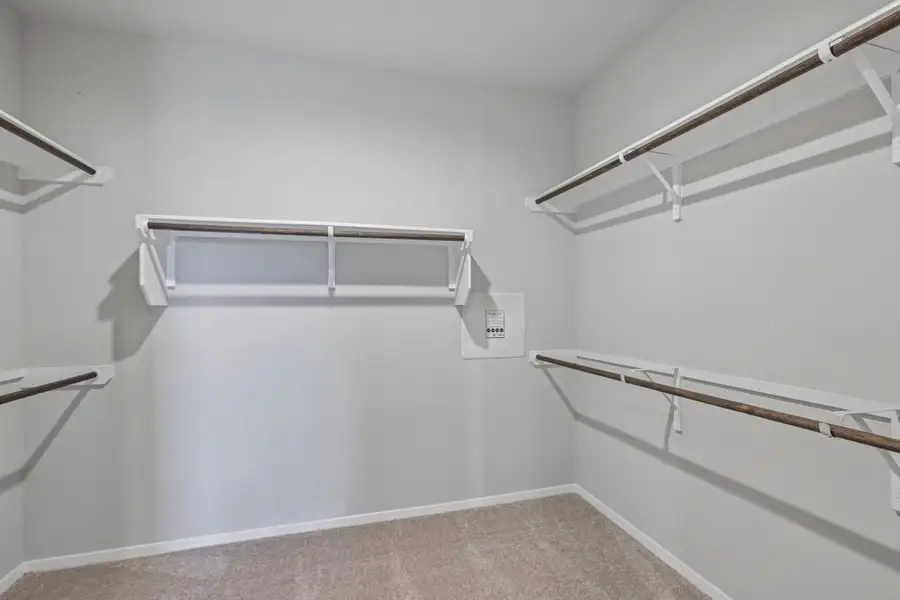 Spacious, unfurnished interior of a new home in Cloverleaf, Austin (Image 22).