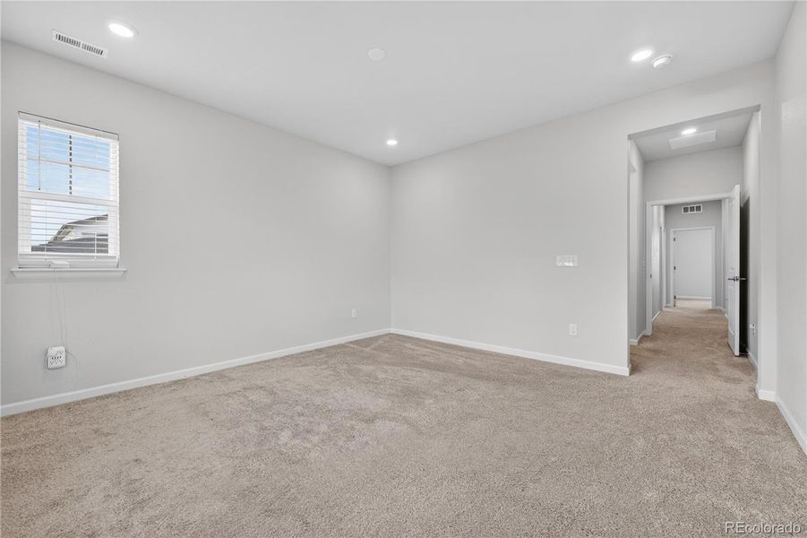 Spacious, unfurnished interior of a new home in Prelude at The Aurora Highlands, Aurora (Image 22).