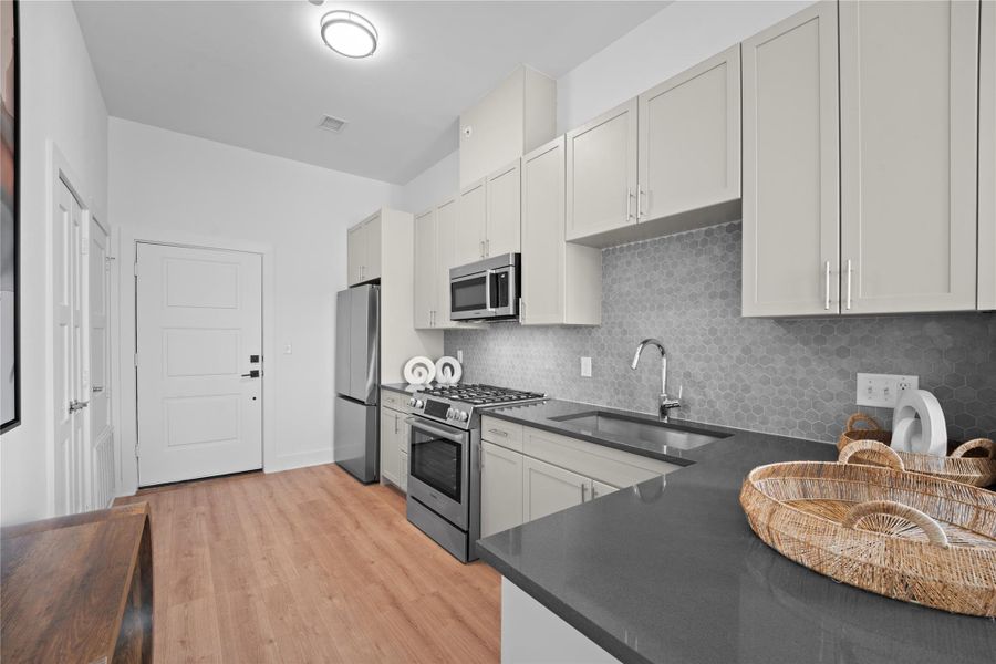 Images are for illustrative purposes only. Photos reflect a similar floor plan and are intended to convey the overall look and feel of the interiors.