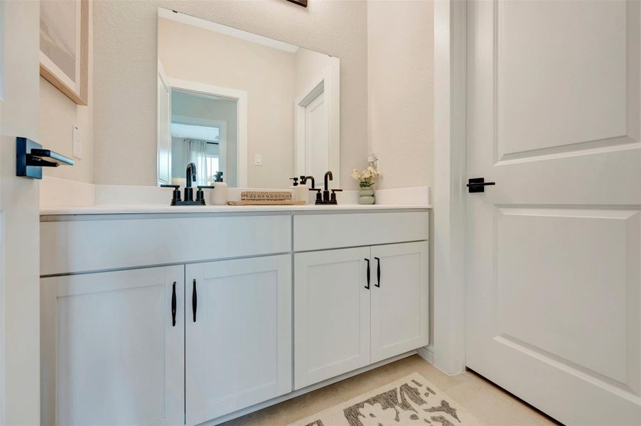 Hall bath (*Photo not of actual home and used for illustration purposes only.) Hall bath (*Photo not of actual home and used for illustration purposes only.)