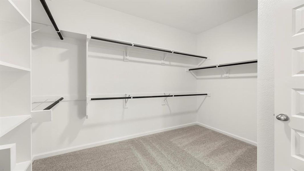 20. 1716 Edgeway - Closet