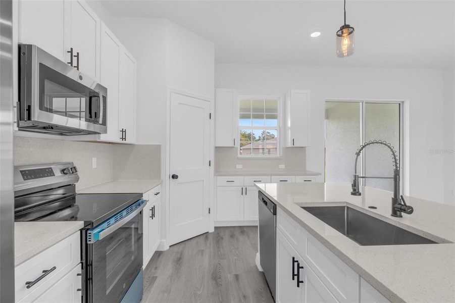 Furnished interior view inside a new home in , Ocala (Image 10).