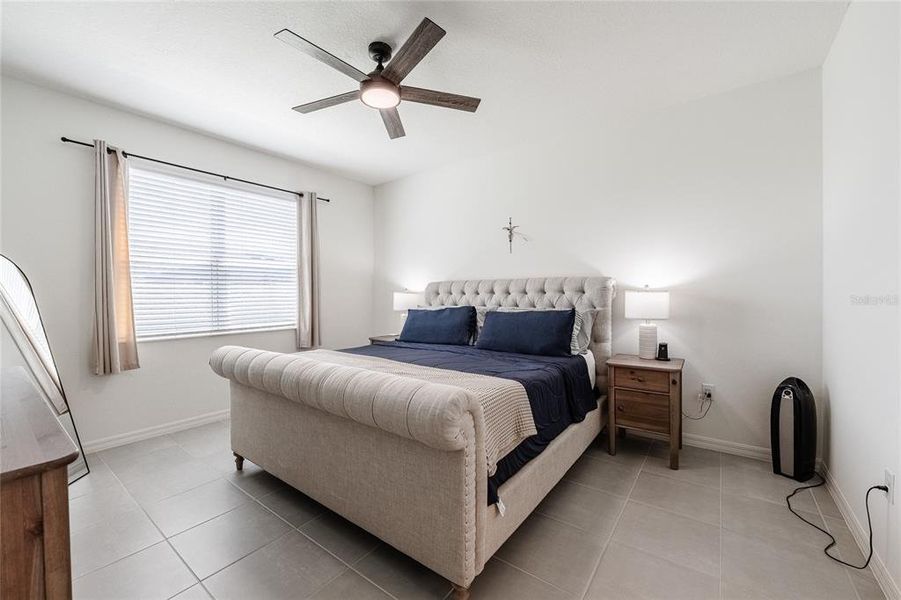 Furnished interior view inside a new home in , Bartow (Image 27).