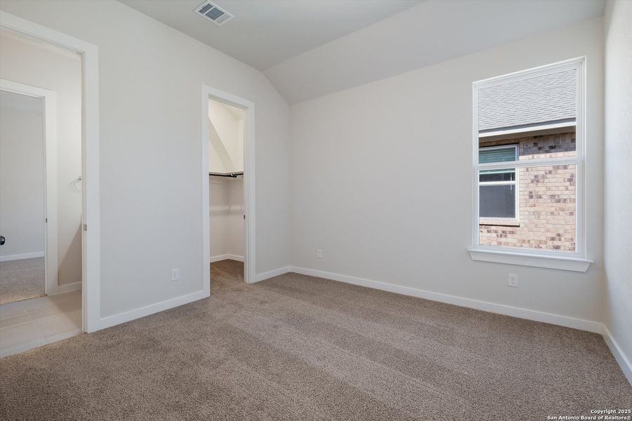 Spacious, unfurnished interior of a new home in Meyer Ranch, New Braunfels (Image 17). Spacious, unfurnished interior of a new home in Meyer Ranch, New Braunfels (Image 17).