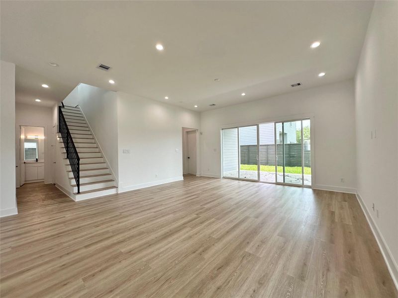 Spacious, unfurnished interior of a new home in , Missouri City (Image 32).