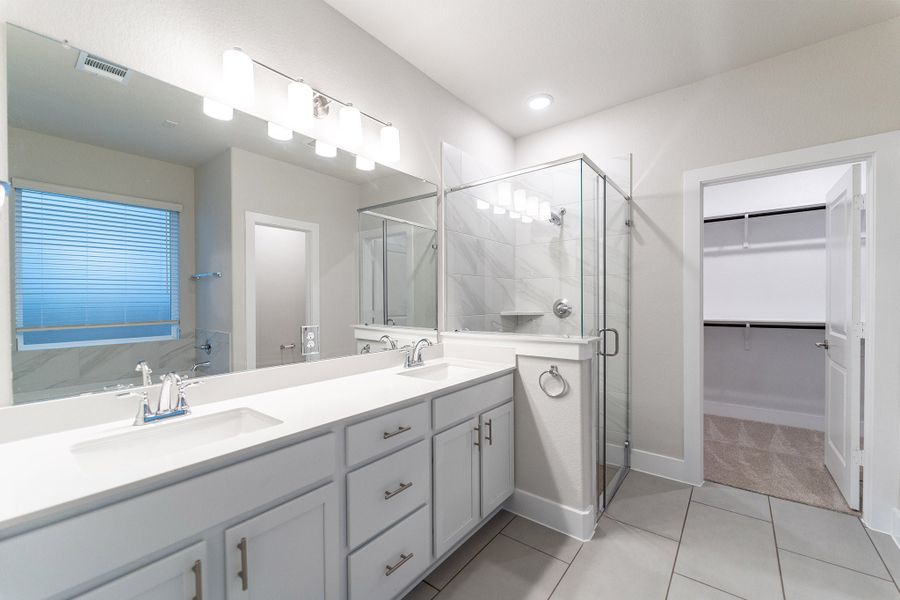 Furnished interior view inside a new home in Sanctuary, Salado (Image 8).